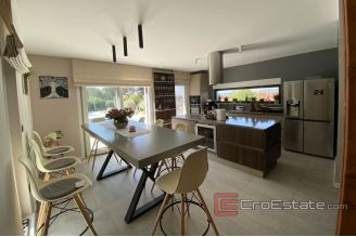 020 2043 16 near sibenik luxury villa with pool for sale