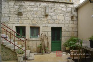 009 5093 30 island korcula old stone house seafront for sale