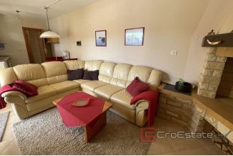 010 2036 25 Split area apartment with pool and sea view for rent