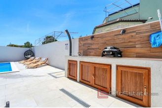 020 2022 331 near zadar modern villa with pool for sale