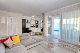 020 2022 331 near zadar modern villa with pool for sale