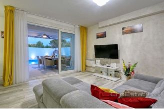 020 2022 331 near zadar modern villa with pool for sale