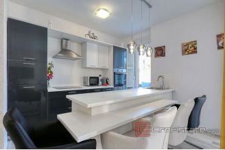 020 2022 331 near zadar modern villa with pool for sale