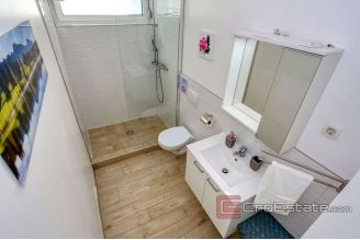 020 2022 331 near zadar modern villa with pool for sale