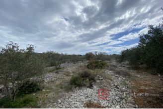 005 2043 18 Rogoznica building land with sea view for sale