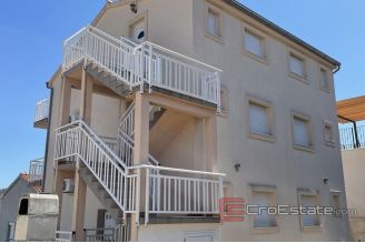 009 2030 27 Rogoznica apartment house with sea view for sale