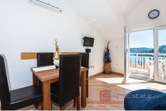 009 2030 27 Rogoznica apartment house with sea view for sale