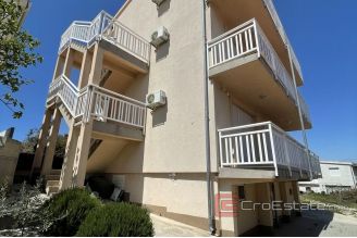 009 2030 27 Rogoznica apartment house with sea view for sale