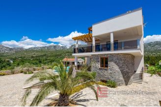 014 2043 20 near zadar villa with pool for sale