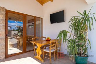 014 2043 20 near zadar villa with pool for sale