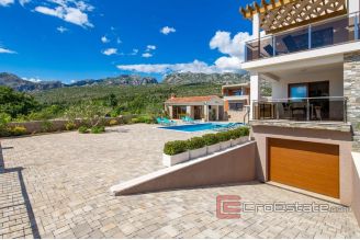 014 2043 20 near zadar villa with pool for sale