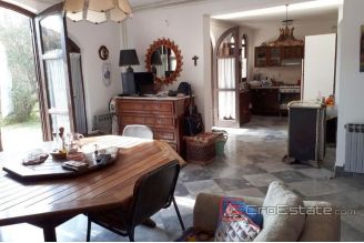 005 2041 20 island ciovo house with garden for sale