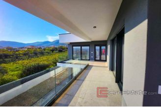 015 2021 301 Kastela modern villa with pool for sale