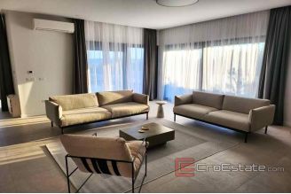 015 2021 301 Kastela modern villa with pool for sale