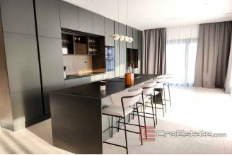 015 2021 301 Kastela modern villa with pool for sale