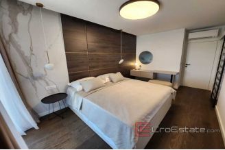 015 2021 301 Kastela modern villa with pool for sale