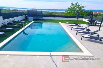 015 2021 301 Kastela modern villa with pool for sale
