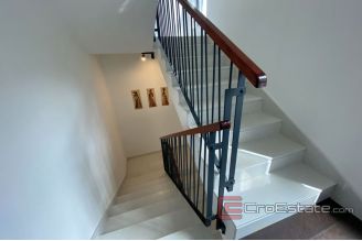 020 2043 21 near split modern villa with pool for sale