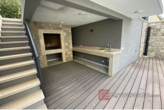 020 2043 21 near split modern villa with pool for sale