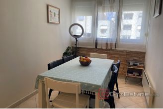 007 2035 28 Split three bedroom apartment for sale