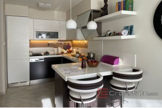 007 2035 28 Split three bedroom apartment for sale