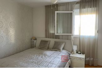 007 2035 28 Split three bedroom apartment for sale