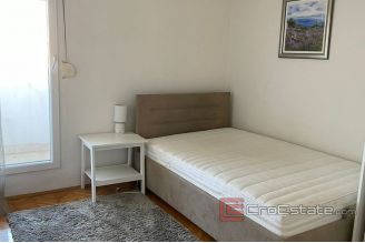 007 2035 28 Split three bedroom apartment for sale