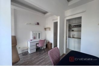 012 2030 28 Split Kman Business premises near the city center for rent