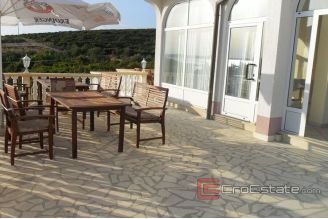 009 5096 30 Zadar apartment house near the sea for sale