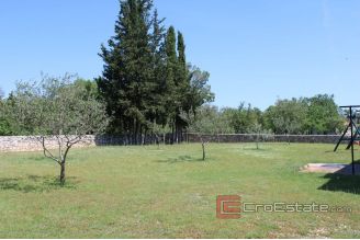 013 2037 19 Zadar house with pool for sale