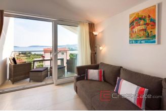 008 2041 23 sibenik house with pool and sea view for sale