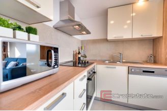 008 2041 23 sibenik house with pool and sea view for sale