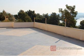 020 2031 36 near trogir apartment house with sea view for sale