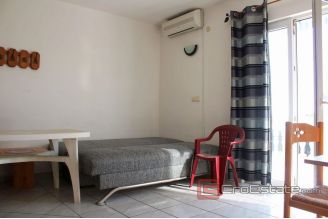 020 2031 36 near trogir apartment house with sea view for sale