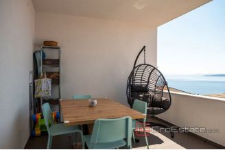 019 2016 496 near omis semi detached house with sea view for sale