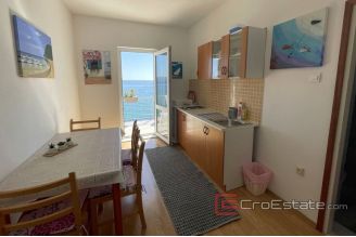 018 2036 28 near split house first row to the sea for sale