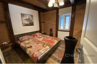 020 5100 30 Zadar house first row to the sea for sale