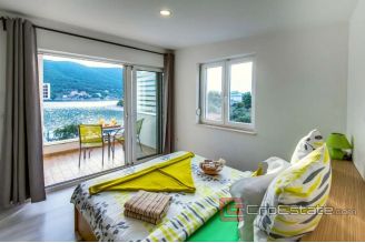 012 2018 187 Sibenik house first row to the sea for sale