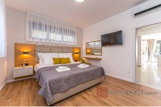 020 2021 302 Zadar villa first row to the sea for sale1