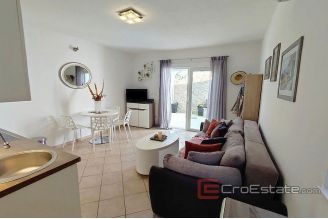 009 2018 188 Brac apartment with terrace for sale