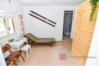 017 5102 30 Cakovec house with a vineyard for sale