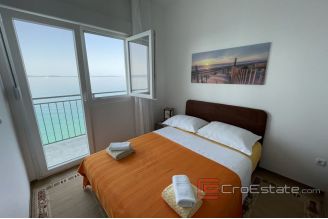 010 2036 30 near split seafront house for rent