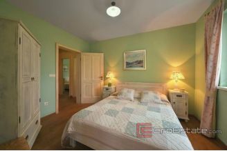 019 2018 189 Hvar unique stone house by the sea for sale