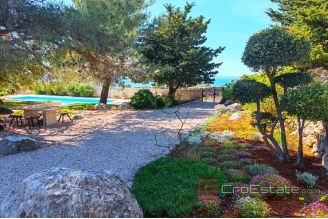 020 2021 303 near Zadar stone villa with pool and sea view for sale