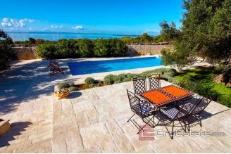 020 2021 303 near Zadar stone villa with pool and sea view for sale