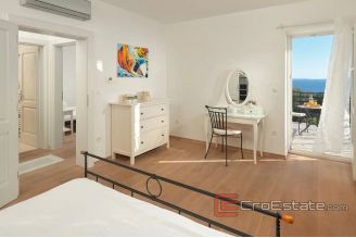 020 2021 303 near Zadar stone villa with pool and sea view for sale