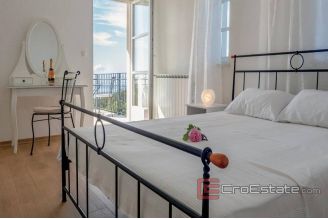 020 2021 303 near Zadar stone villa with pool and sea view for sale