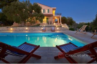 020 2021 303 near Zadar stone villa with pool and sea view for sale