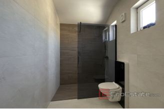011 2030 29 Omis apartment in a new building for sale