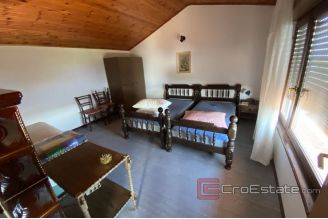 21 2036 34 Kastela apartment house for sale